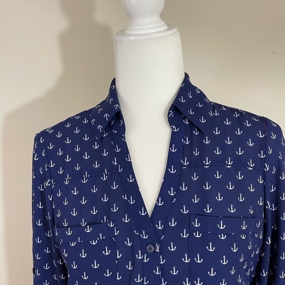Express sz XS top button down lightweight silky feel navy with white - Picture 9 of 13